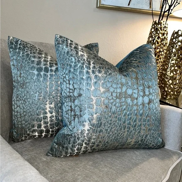 1-NWT CALDEIRA DECORATIVE PILLOWS MADE IN UK (read description for details)